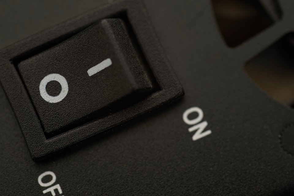 Be- és kikapcsoló gomb: Google hirdetés szüneteltetése, eltávolítása vagy a fiók megszüntetése