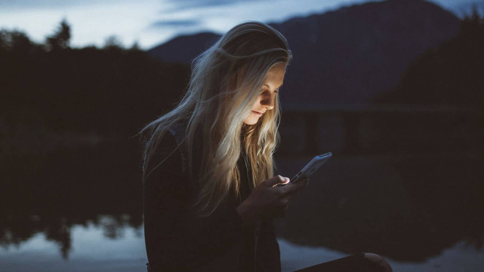 becca-tapert-QofjUnxy9LY-unsplash